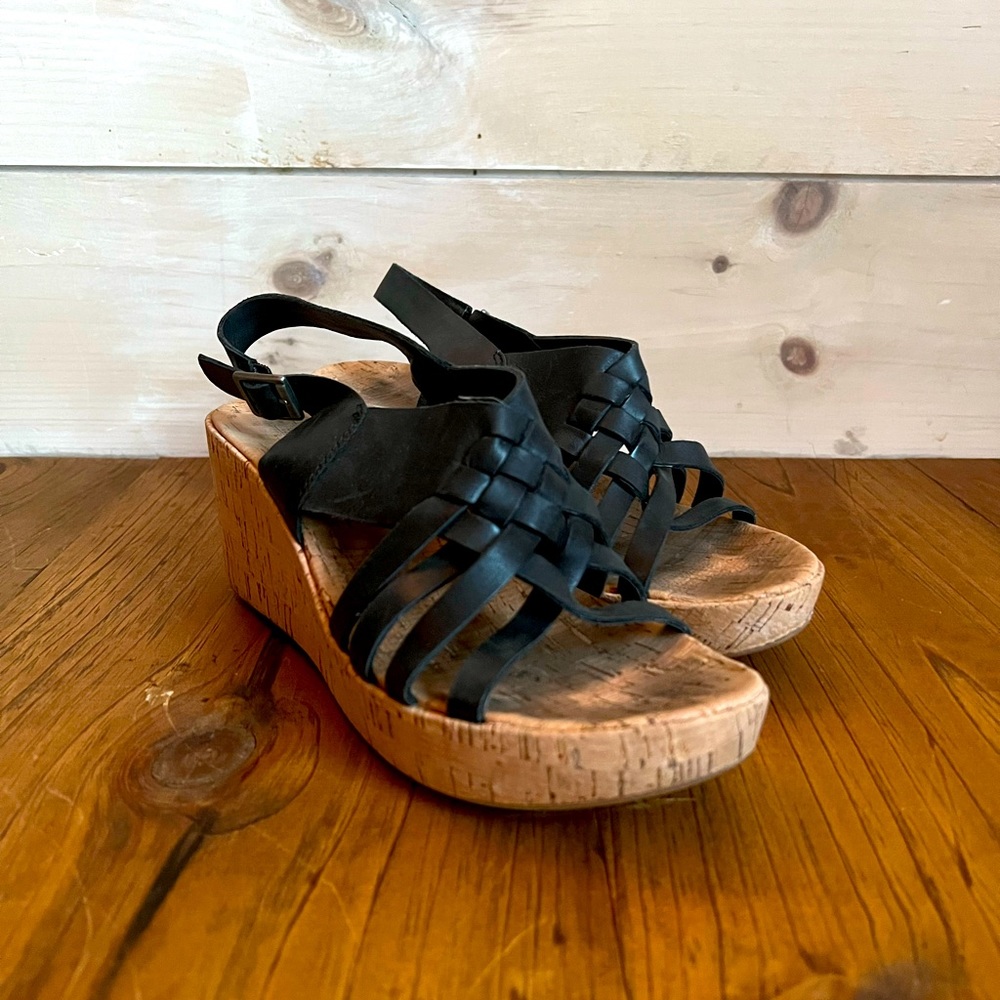 Great cork sandals in black. Very comfy!!